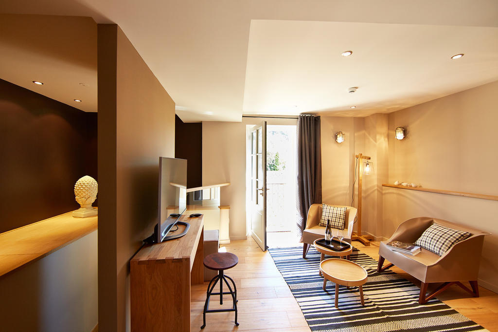 Les Chambres De L'Oustalet, Chambres D'Hotes Et Restaurant Etoile Gigondas Rom bilde