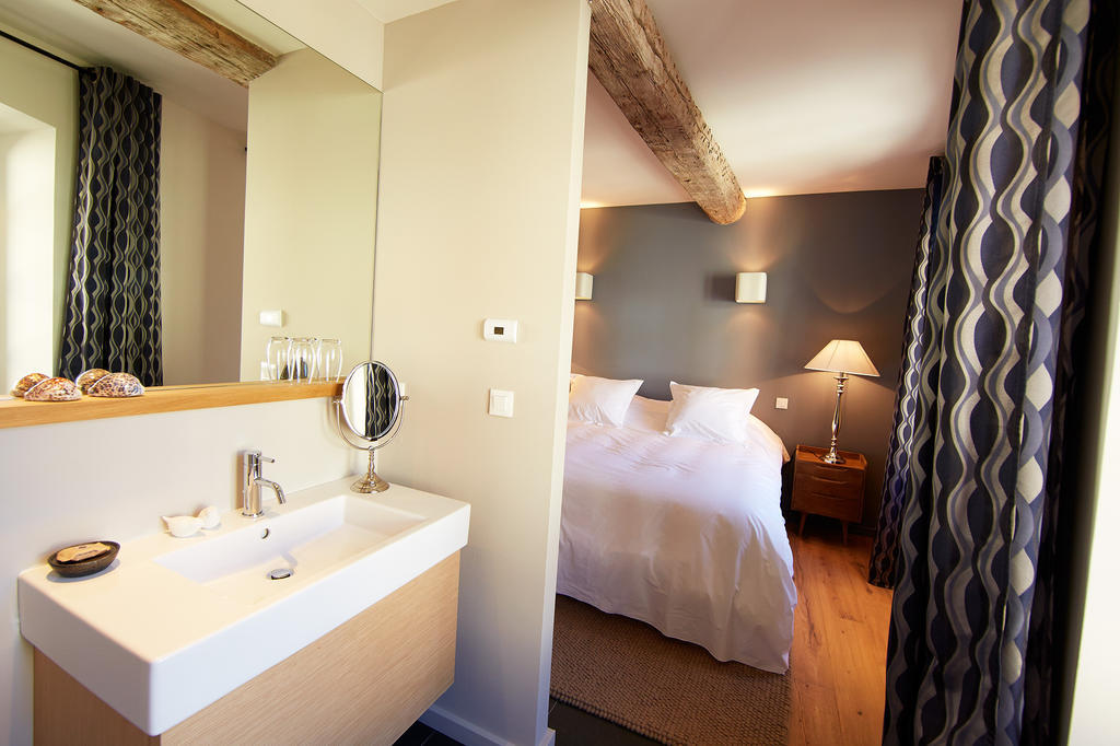 Les Chambres De L'Oustalet, Chambres D'Hotes Et Restaurant Etoile Gigondas Rom bilde